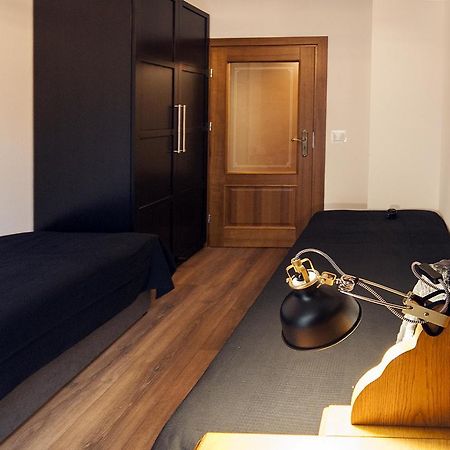 Very Berry - Orzeszkowej 10 - MTP Apartment, parking, balcony, check in 24h Poznań Buitenkant foto