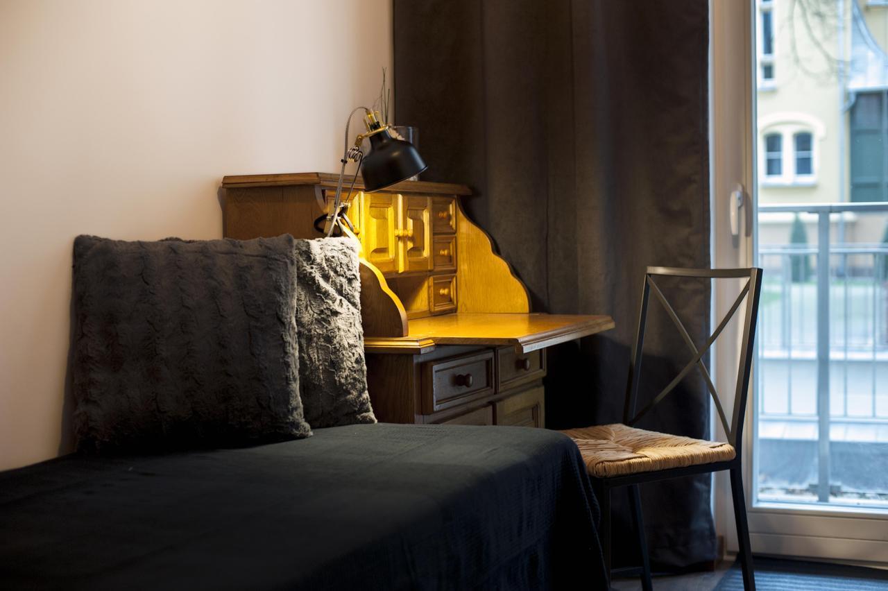Very Berry - Orzeszkowej 10 - MTP Apartment, parking, balcony, check in 24h Poznań Buitenkant foto